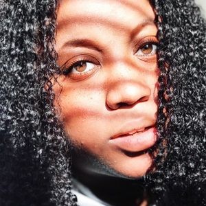 Meet your Posher, Kenisha